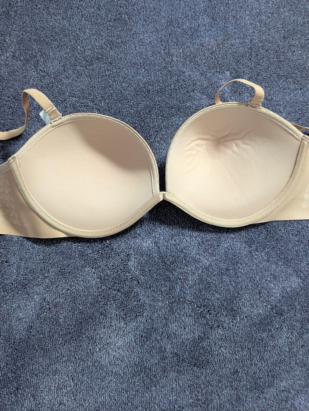 Victoria's Secret Nude Convertible Strapless T-Shirt Bra - Picture 7 of 7